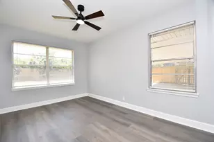 5429 De Lange Ln, Houston, TX 77092 - Photo 14