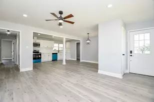 5429 De Lange Ln, Houston, TX 77092 - Photo 4