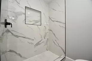 5429 De Lange Ln, Houston, TX 77092 - Photo 12