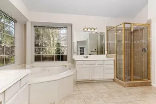 99 N Summer Cloud Dr, The Woodlands, TX 77381 - Photo 24