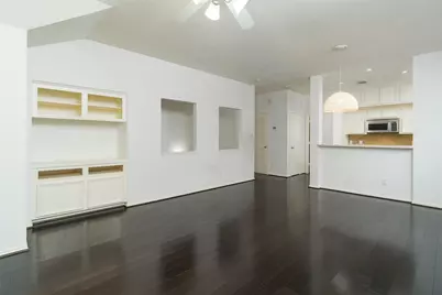 910 W Heights Hollow Lane, Houston, TX 77007 - Photo 4