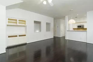 910 W Heights Hollow Ln, Houston, TX 77007 - Photo 4