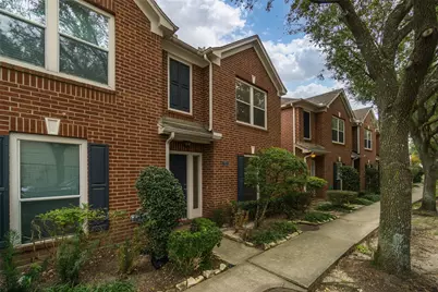 910 W Heights Hollow Lane, Houston, TX 77007 - Photo 1