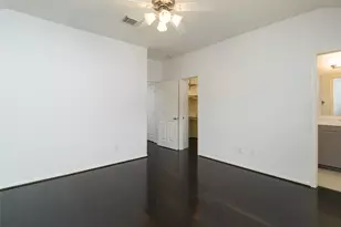910 W Heights Hollow Ln, Houston, TX 77007 - Photo 10