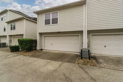 910 W Heights Hollow Lane, Houston, TX 77007 - Photo 16