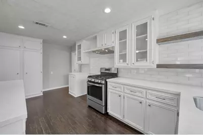 311 Harris Boulevard, Conroe, TX 77301 - Photo 12