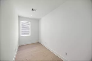 1424 W 23rd St, Houston, TX 77008 - Photo 32