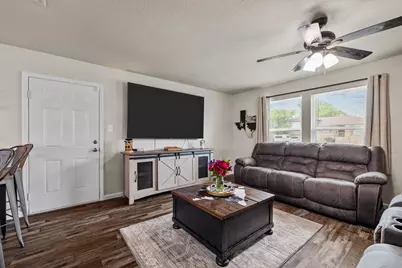 253 Briarcreek Street, Richwood, TX 77531 - Photo 4