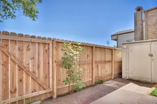 7007 Holiday Dr Dr, Galveston, TX 77550 - Photo 4