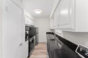 8223 Kingsbrook Rd, Houston, TX 77024 - Photo 4