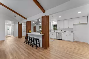 303 W Rollingwood St, Pinehurst, TX 77362 - Photo 8