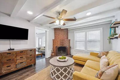 711 S Tesch Street, Bellville, TX 77418 - Photo 1