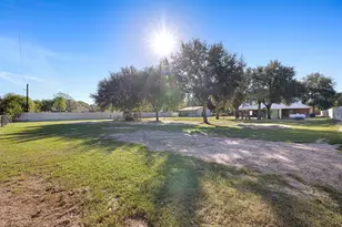 29202 Pueblo St, Waller, TX 77484 - Photo 18