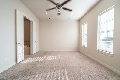 1027 Saint Charles Street, Houston, TX 77003 - Photo 12