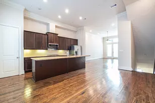 1027 St Charles St, Houston, TX 77003 - Photo 6