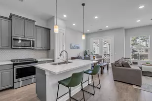 5118 Pine Reach Dr, Houston, TX 77018 - Photo 8