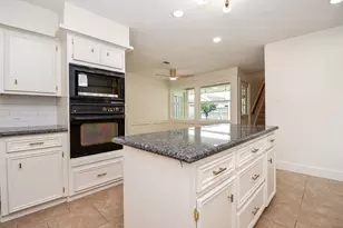 206 E Sutton Square, Stafford, TX 77477 - Photo 18