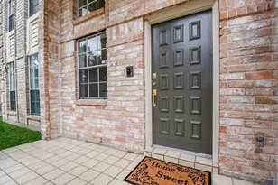 206 E Sutton Square, Stafford, TX 77477 - Photo 4