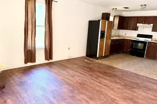 1040 Monroe St, Crockett, TX 75835 - Photo 4