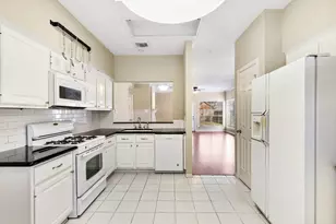 14807 Elk Hill Ct, Houston, TX 77062 - Photo 8