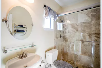 5841 Darling Street #C, Houston, TX 77007 - Photo 8