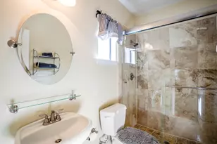 5841 Darling St, Houston, TX 77007 - Photo 8