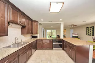 23 Indian Clover Dr, The Woodlands, TX 77381 - Photo 14