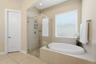 1328 Elkins Hollow Ln, League City, TX 77573 - Photo 14