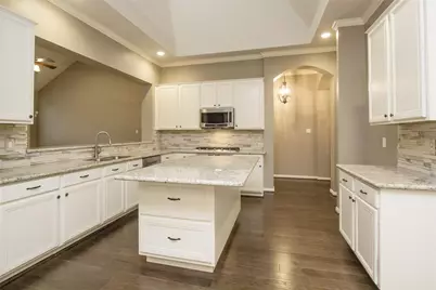 178 Brooksedge Court, The Woodlands, TX 77382 - Photo 10