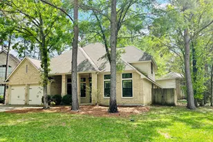 178 Brooksedge Ct, The Woodlands, TX 77382 - Photo 2