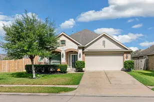 5215 Green Heath Ln, Rosharon, TX 77583 - Photo 1