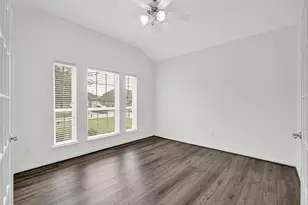 828 Grassy Knoll Trail, La Marque, TX 77568 - Photo 6