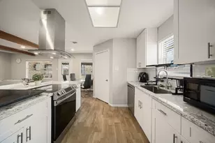9019 Grape St, Houston, TX 77036 - Photo 8