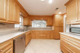 3023 Conway St, Houston, TX 77025 - Photo 12