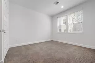 2737 Clinton Dr, Houston, TX 77020 - Photo 12