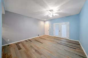 7095 N Holiday Dr, Galveston, TX 77550 - Photo 2