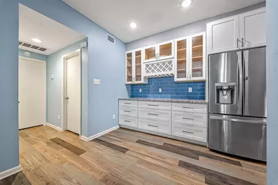 7095 N Holiday Drive, Galveston, TX 77550 - Photo 6