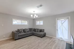 5637 Wood Creek Way, Houston, TX 77017 - Photo 16