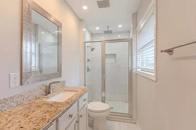 5637 Wood Creek Way, Houston, TX 77017 - Photo 18