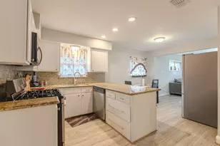 5637 Wood Creek Way, Houston, TX 77017 - Photo 10