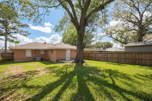 5637 Wood Creek Way, Houston, TX 77017 - Photo 22