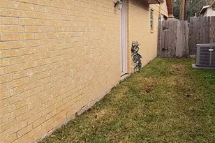 4827 Caroline St, Pasadena, TX 77586 - Photo 6