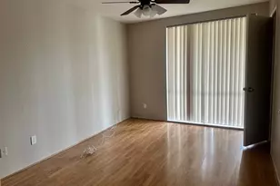 4635 Wild Indigo St, Houston, TX 77027 - Photo 6