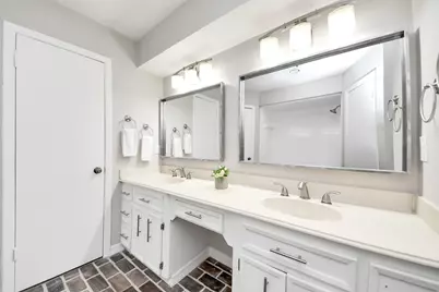 8114 Misty Ridge Lane, Houston, TX 77071 - Photo 12