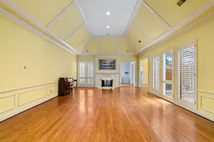 4876 Post Oak Timber Dr, Houston, TX 77056 - Photo 10