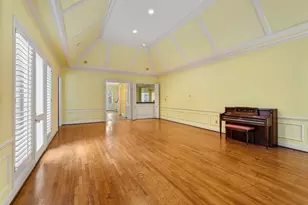 4876 Post Oak Timber Dr, Houston, TX 77056 - Photo 12