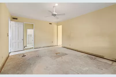 4876 Post Oak Timber Drive, Houston, TX 77056 - Photo 26