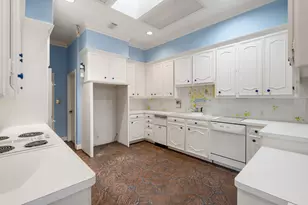 4876 Post Oak Timber Dr, Houston, TX 77056 - Photo 32