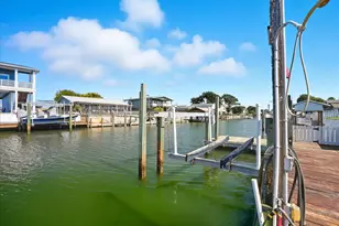 228 Starboard Ave, Rockport, TX 78382 - Photo 6