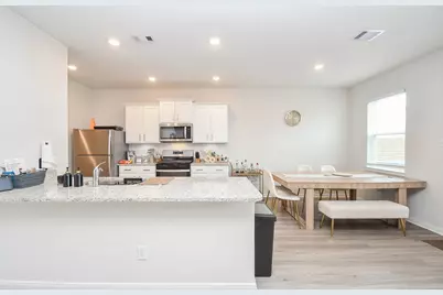 11404 Bright Sun Drive, Houston, TX 77048 - Photo 8